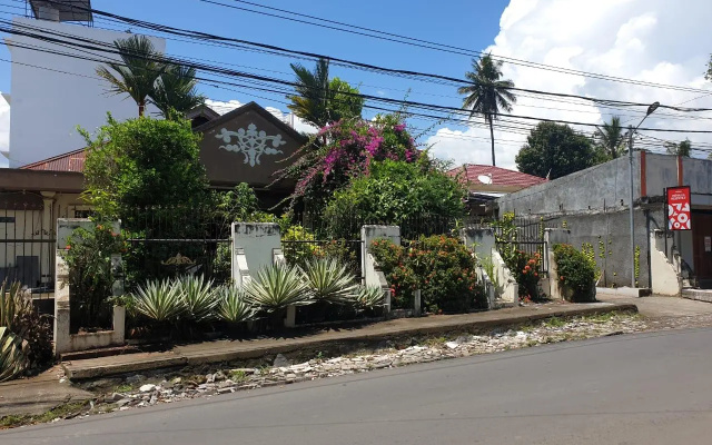 OYO 90536 Wenasia Residence