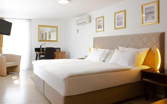 Hotel Vila Tina
