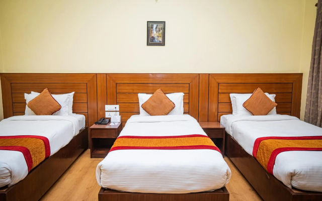 Hotel Crown Himalayas