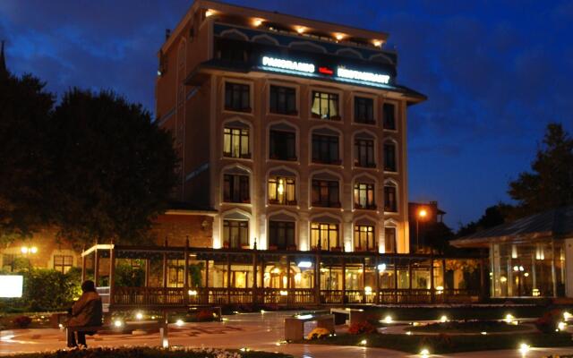 The And Hotel Istanbul - Special Class вид на фасад