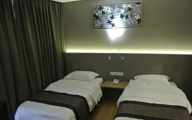 Super 8 bayan baru