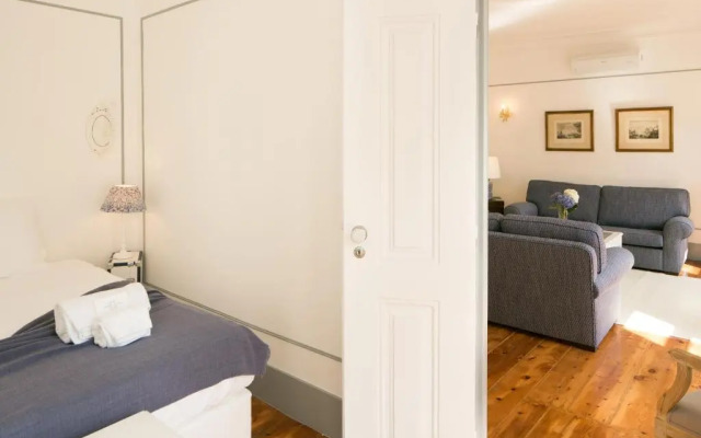 Classic and Super Central Apartment 20 by Lisbonne Collection