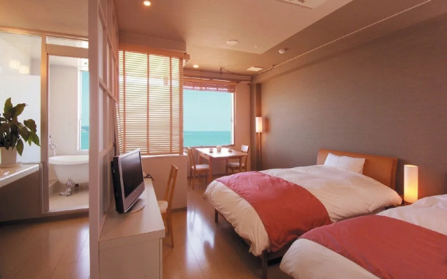Kamogawa Universe Hotel