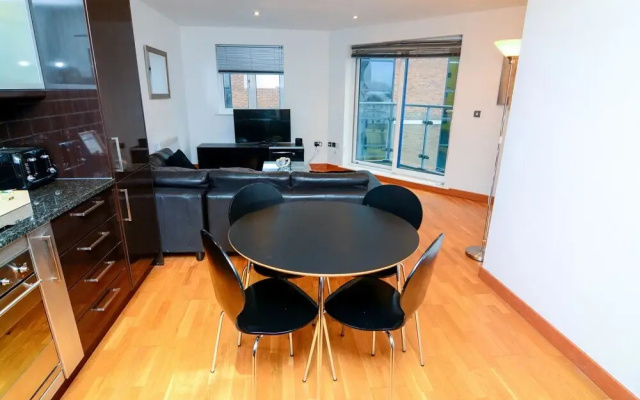 Modern 2 bed apartment in London - RGB 65388