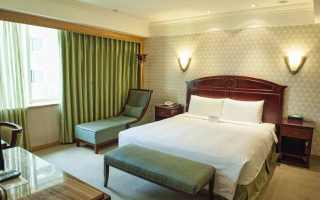 Royal Palace Hotel