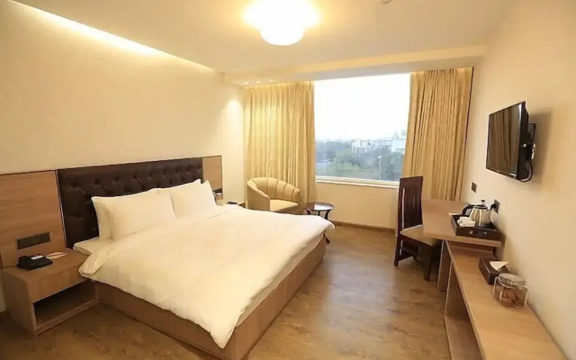Hotel 91 Huda City Centre