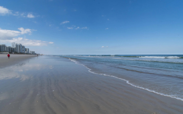 Sandpiper-Lovely direct beachfront condo ~ SP305