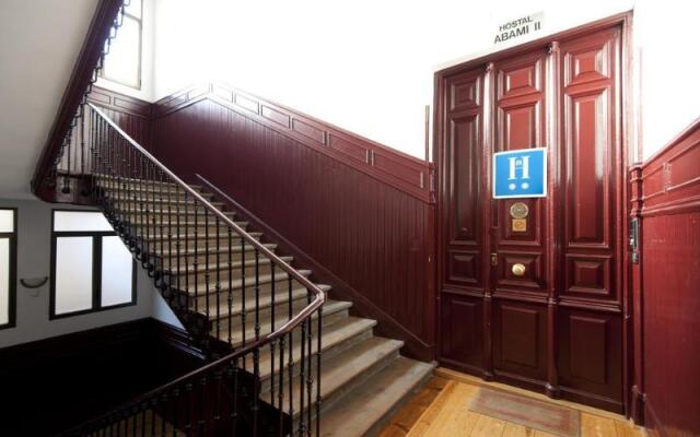 Отель Hostal Abami Ii Мадрид вид на фасад