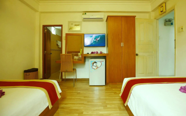 Lucky Star Hotel