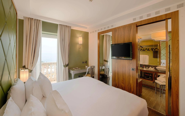 Отель NH Collection Taormina