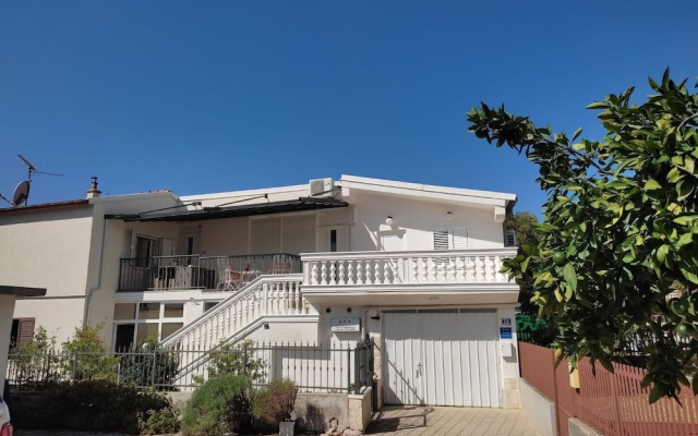 Apartments Neve Beachfront