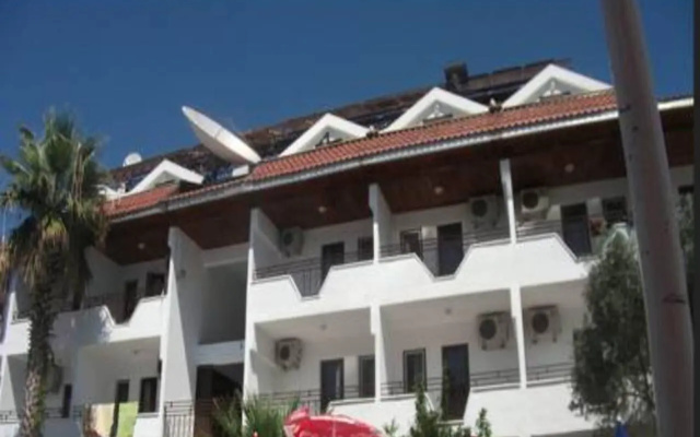 Alvaro Apartments