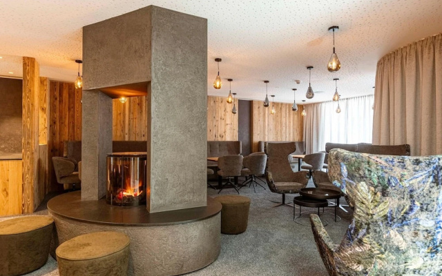 Modern Holiday Apartment With Balcony in Fugen