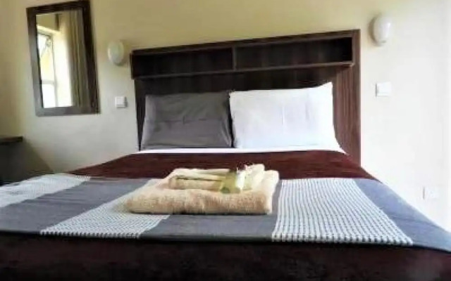 2 Bedroomed Apartment With En-suite and Kitchenette - 2067