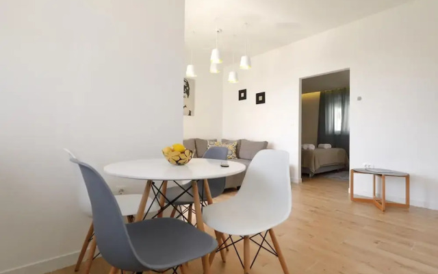 Apartment on Ugljan With Pool & Sandy Beach