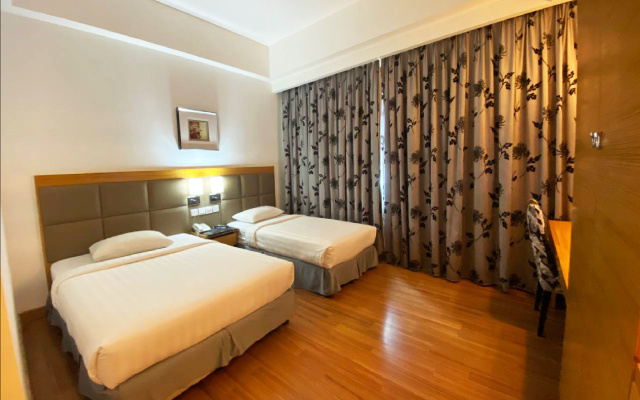 Crown Garden Hotel
