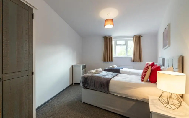 The Eldern - Spacious, Netflix, free Parking, close to A1