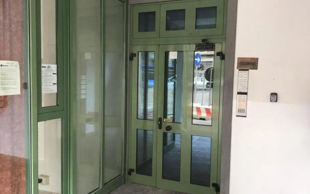"4 pax Studio, Month to Month Lease, Utility Costs Included"