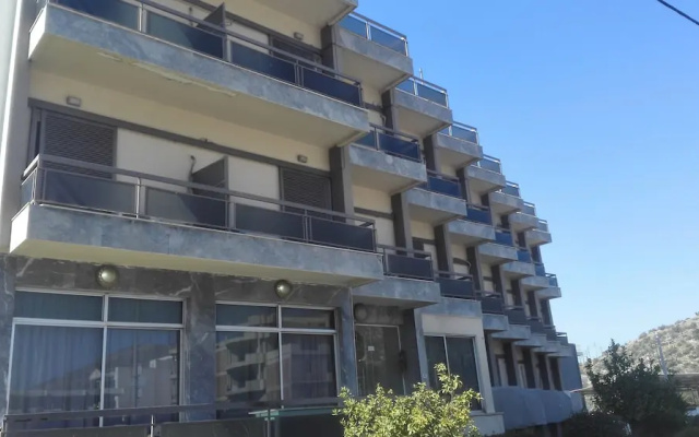 Glaros Hotel