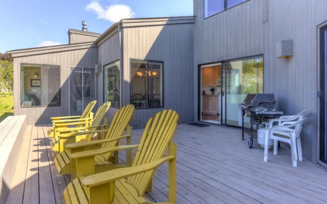 Sea Ranch Delight