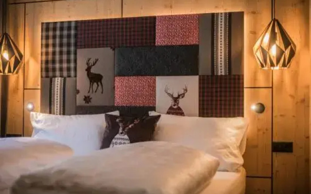 Helmhotel
