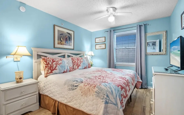 Royal Palms 603