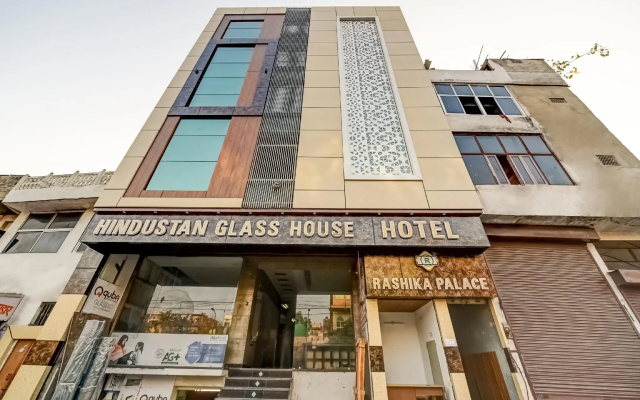 OYO 76850 Hotel Rashika Palace