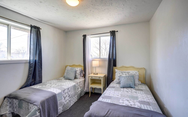 Charming Montrose Family Home: Block to Downtown!