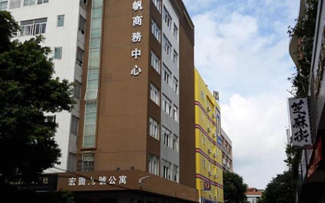 Отель 7 Days Inn Zhongshan Shiqi Daxin North Railway Station Branch Китай, Чжуншань - отзывы, цены и фото номеров - забронировать отель 7 Days Inn Zhongshan Shiqi Daxin North Railway Station Branch онлайн вид на фасад