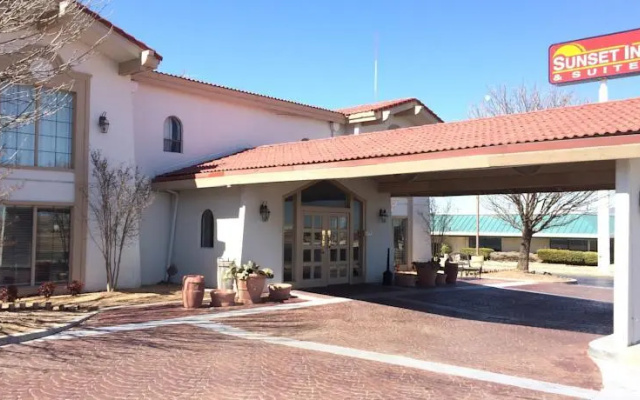 Sunset Inn and Suites