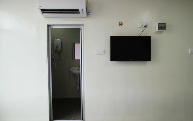 Max Inn Suite Hotel
