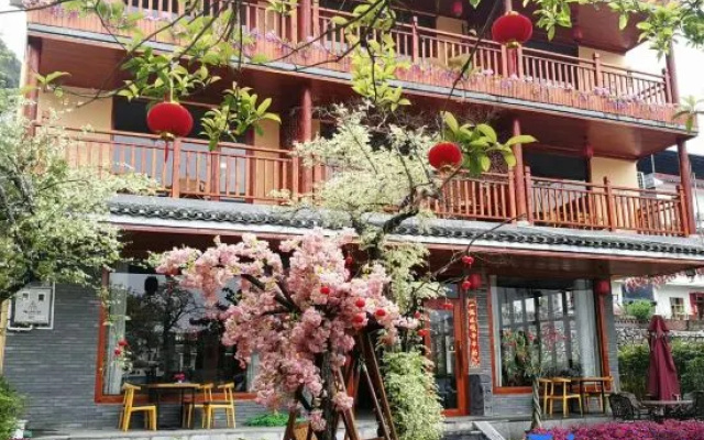 Champs-Elysees Landscape Film Resort Hotel (Yangshuo Yulong River Tourist Resort)