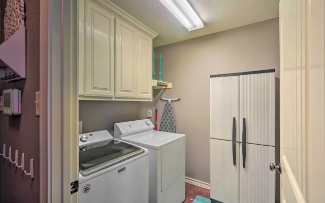 Luxe Midland Retreat w/ Patio, Grill & Yard!