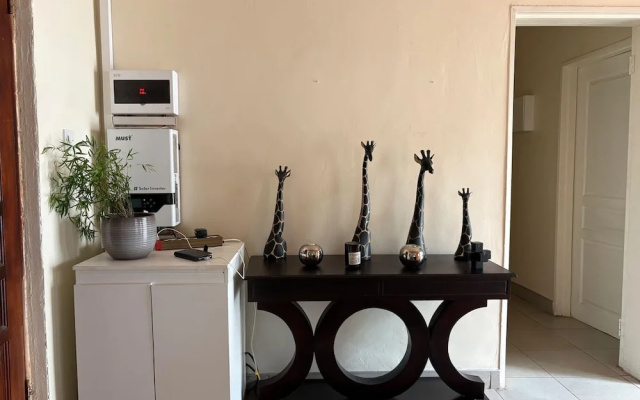Double Bedroom In Mt Pleasant Heights - 2378