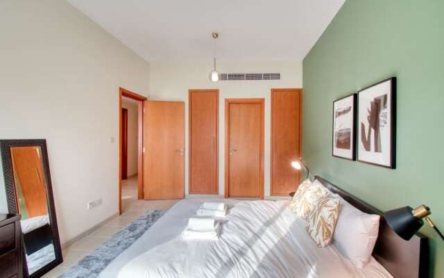 Chic Ensuite Flat - 10min From Palm Jumeirah 1