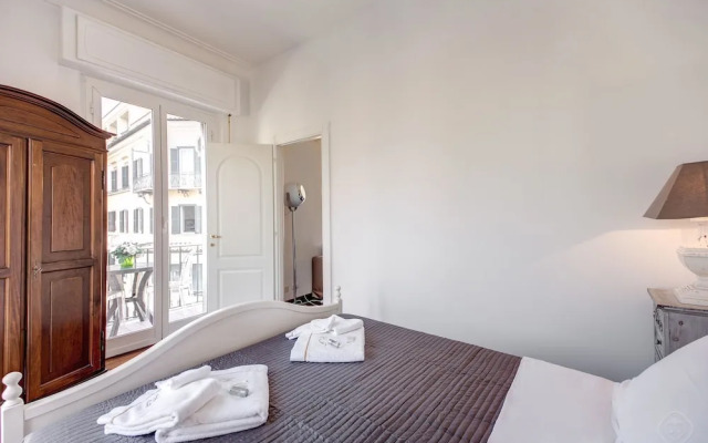HI River View apartment