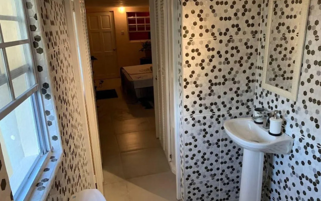 Story Villa, 2 Bedrooms With Mountain & Ocean View