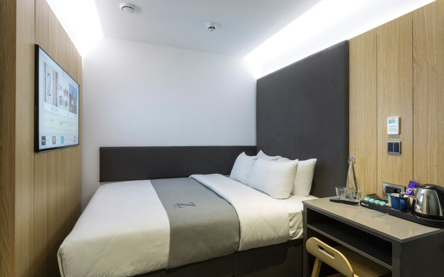 The Z Hotel City