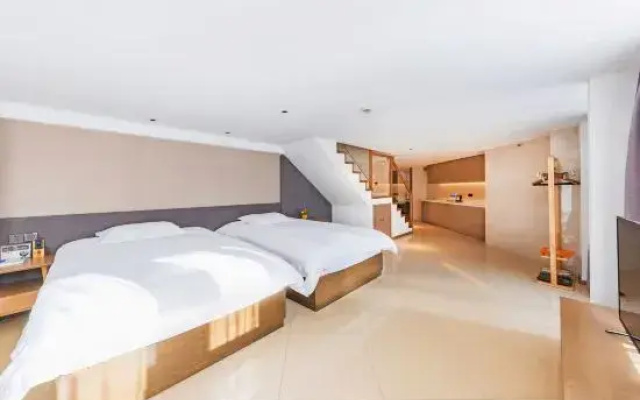 YUN MAN Suites Hotel