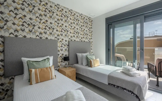 Luxury Apartment in Sunset Cliffs by Leo