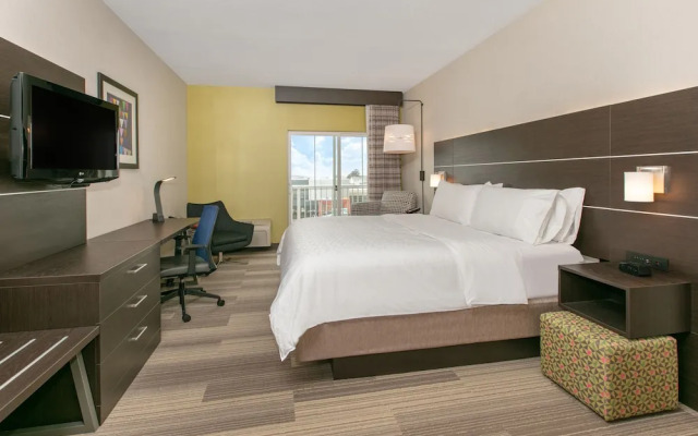 Holiday Inn Express Hotel & Suites Seaside - Convention Center