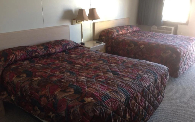 Country Club Inn
