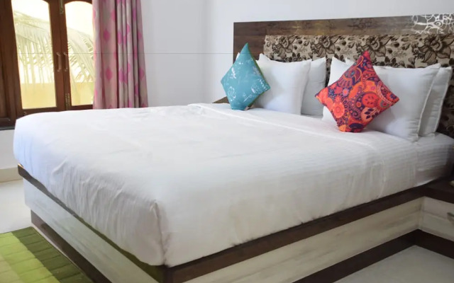 Hotel Sky Light Royal Stay
