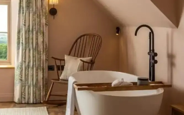 Louma Country Hotel