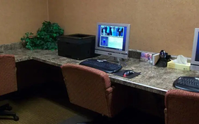 Best Western Plus Lincoln Inn & Suites