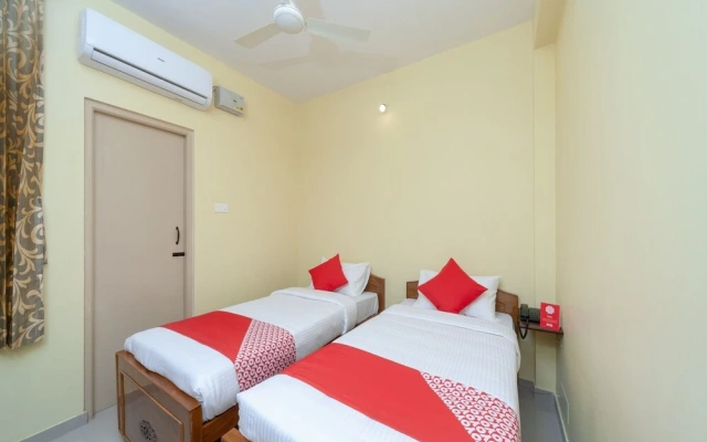 OYO 16346 Ss Residency