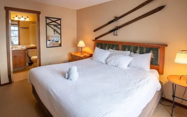 Snow Creek Lodge by Fernie Lodging Co
