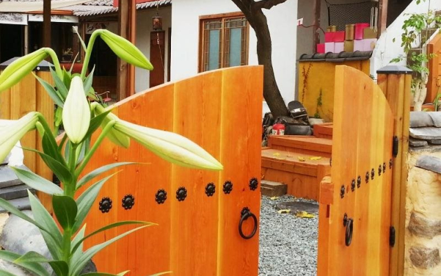 YE Hanok Guesthouse