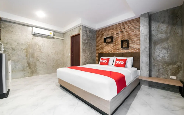 OYO 347 Southside Residence