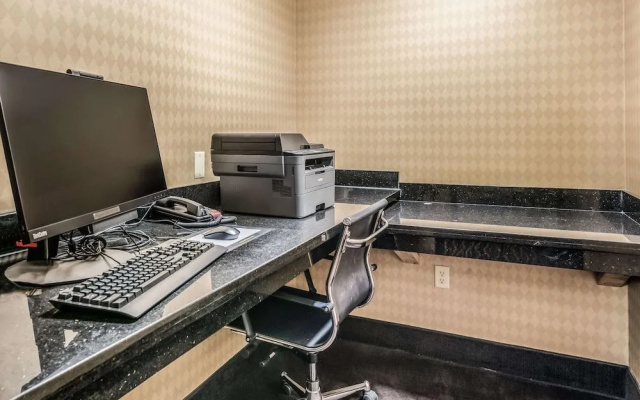 MainStay Suites